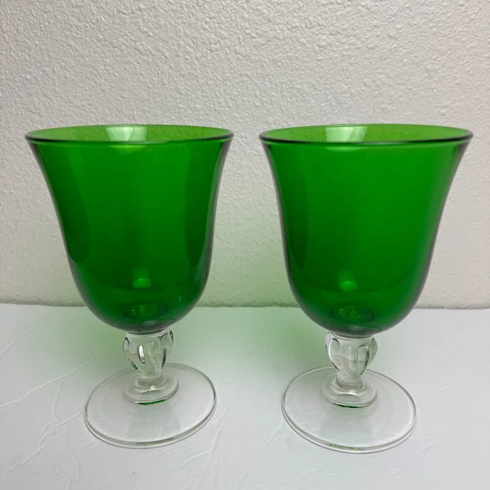 Vintage 2pc Green Glasses 6.5